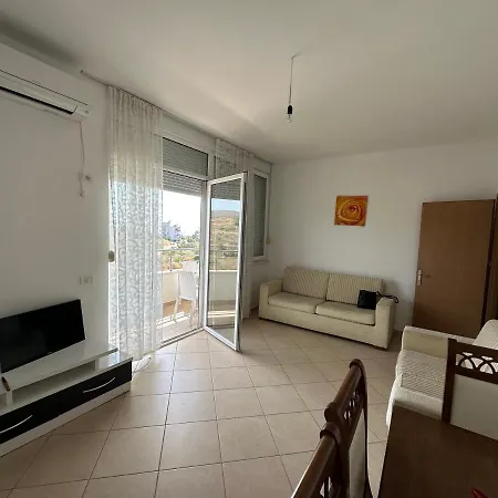 Aron Apartament *