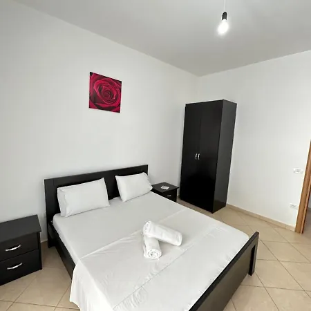 Aron Apartament *