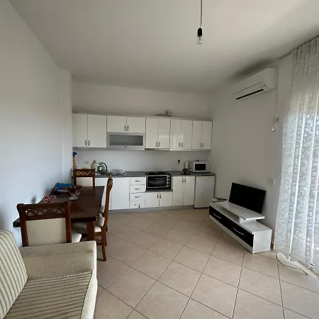 شقة Aron Apartament *